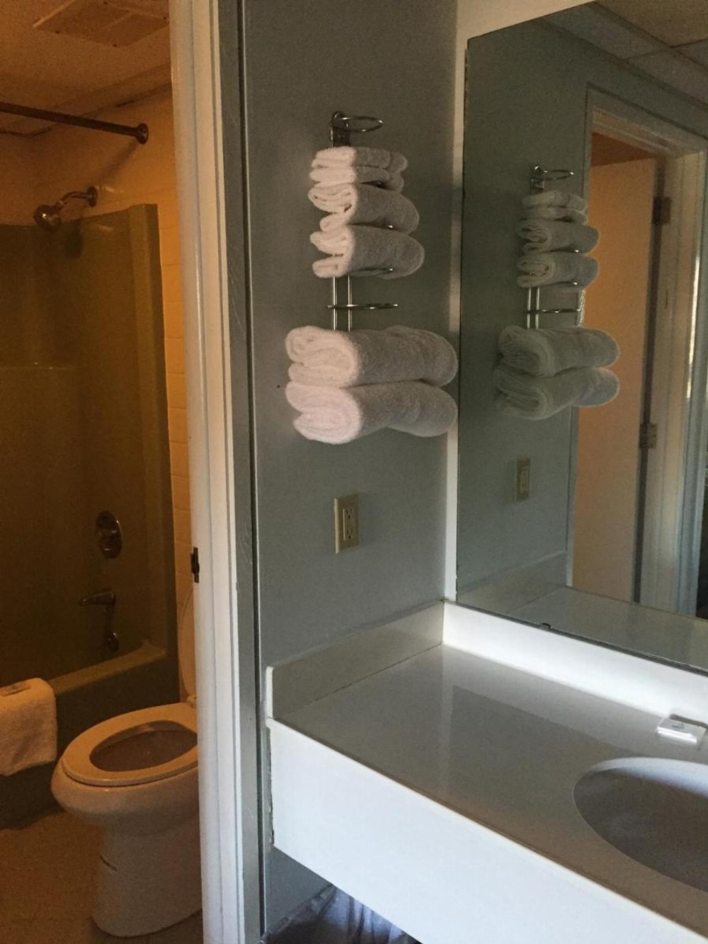 The Mountaineer Inn - Asheville